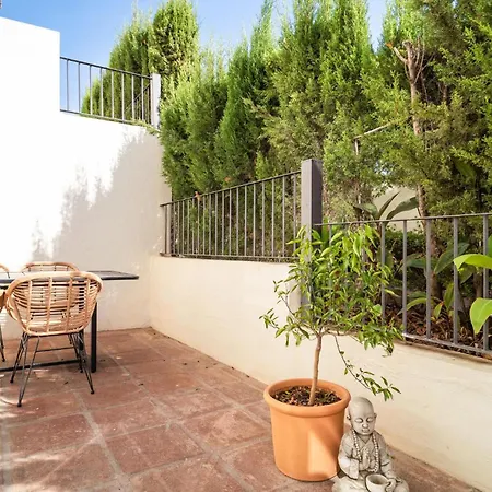 2 Bedroom Lovely Apartment In Marbella