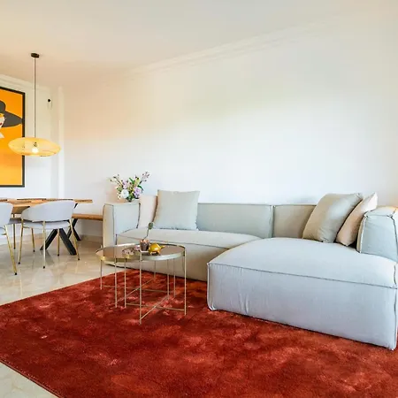 2 Bedroom Lovely Apartment In Marbella
